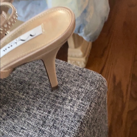 Ladies - Picture 2 of 2